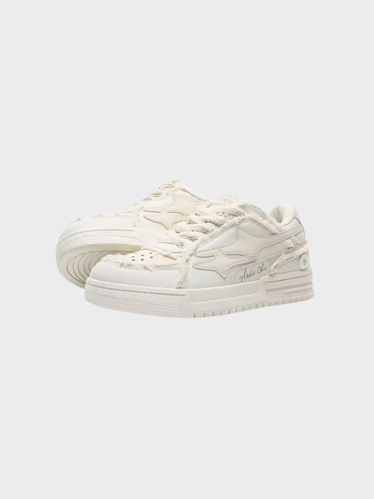 Broken Creme Sneakers