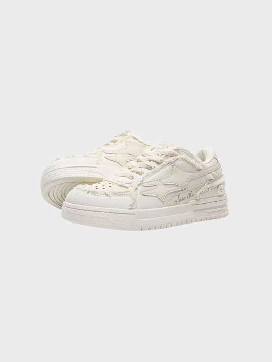 Broken Creme Sneakers