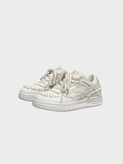 Broken Creme Sneakers