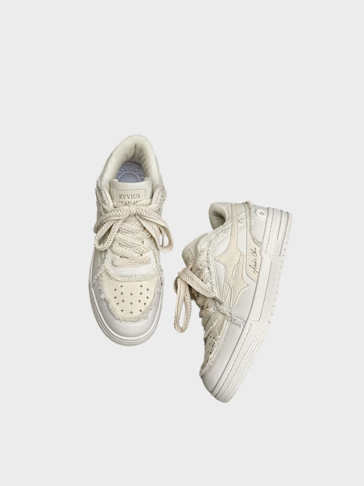 Broken Creme Sneakers