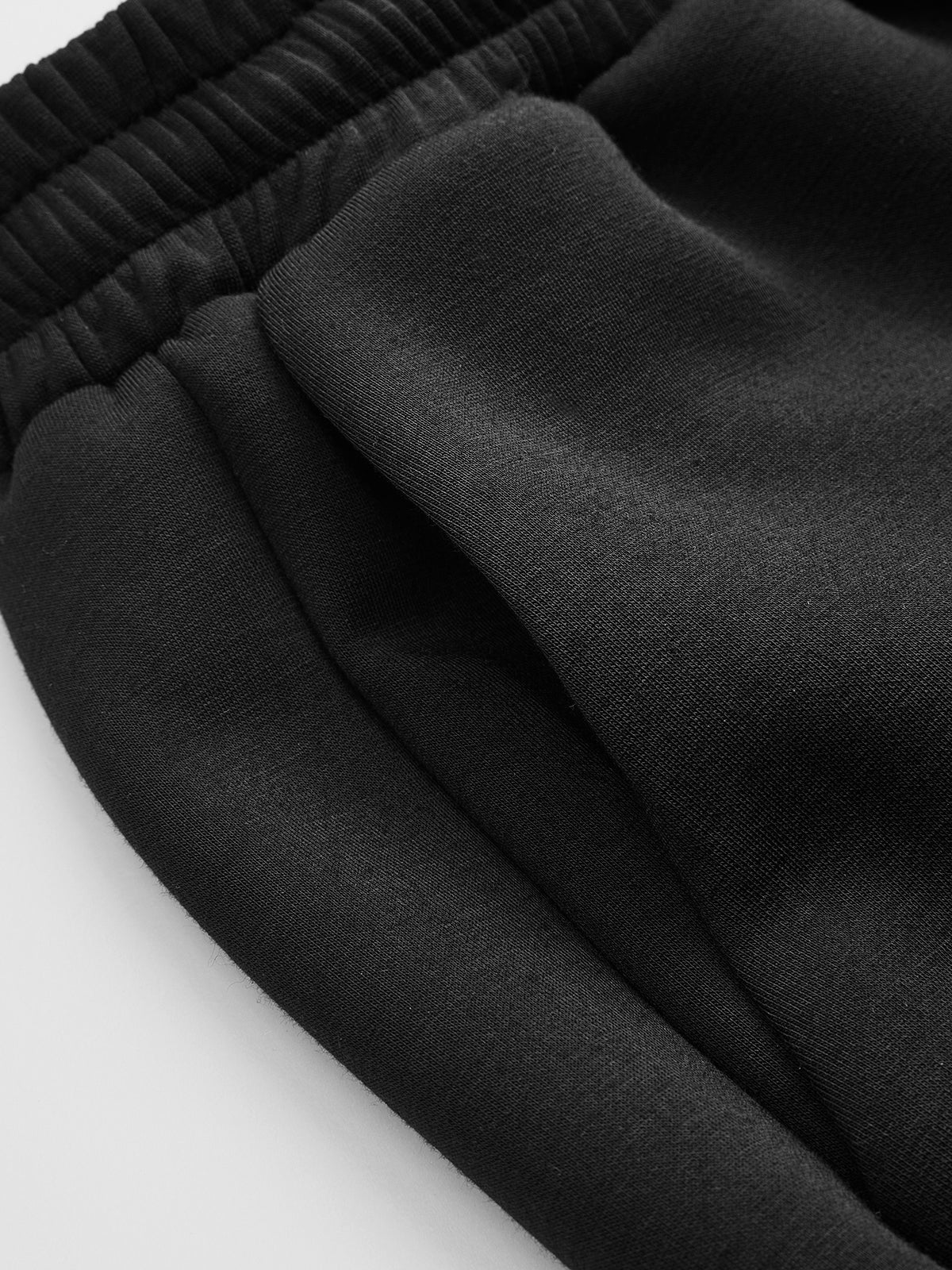 Conjunto de sudadera con hombros descubiertos y pantalón con cordón ajustable