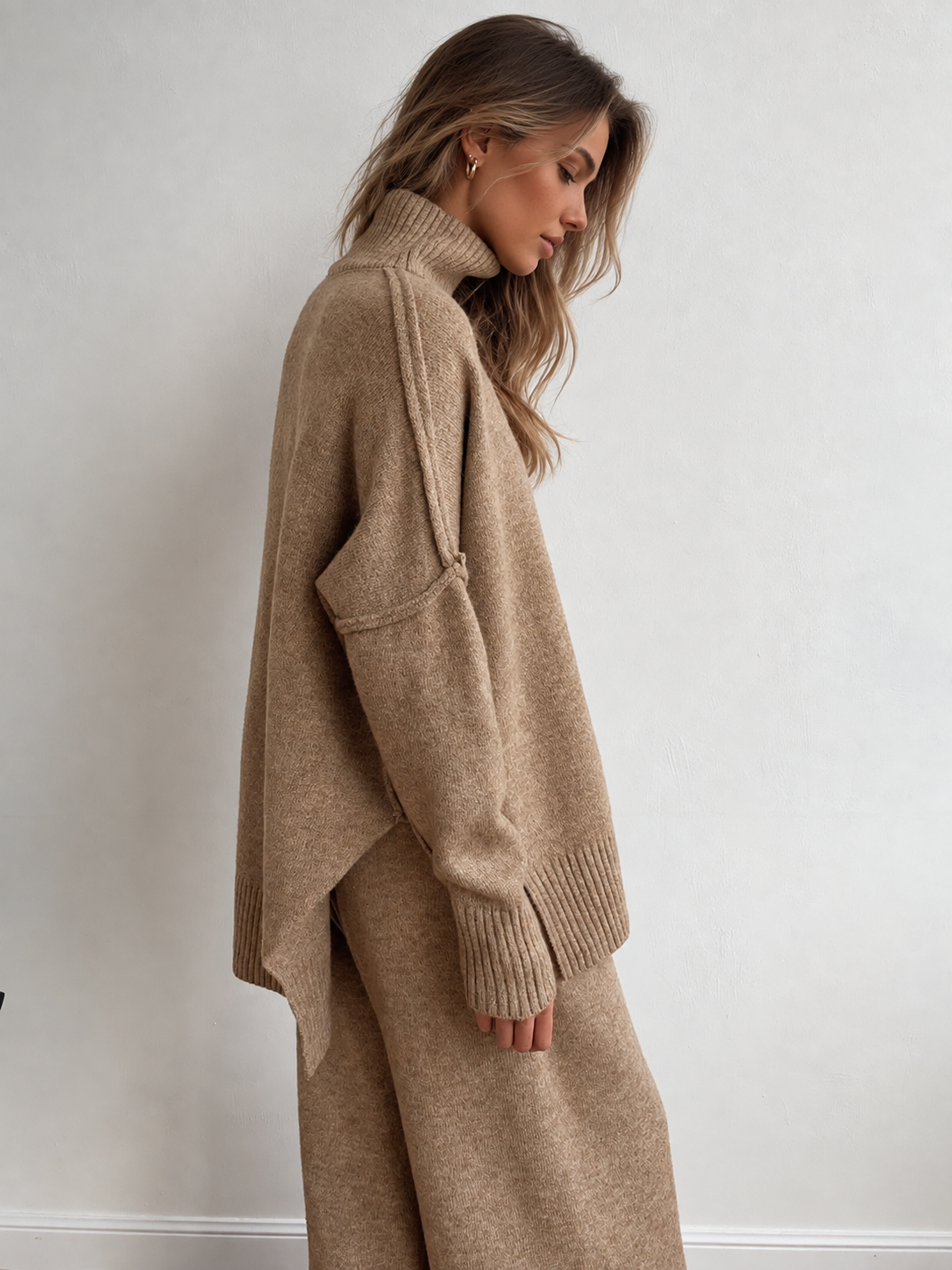 Conjunto de pantalón y jersey de cuello alto liso